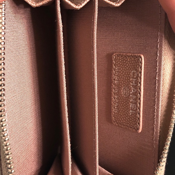 Chanel Iridescent Rose Gold Zip Wallet Card Holder - Picture 10 of 13